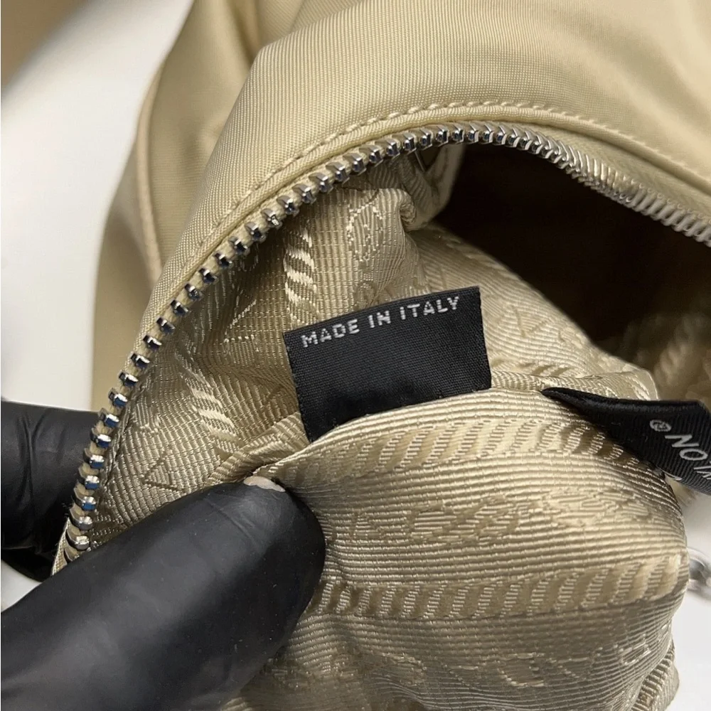 Prada Re-edition 2005 re-nylon bag - Picture 9 of 12